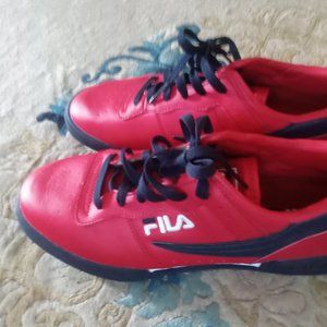 Shoes fila size 11.5